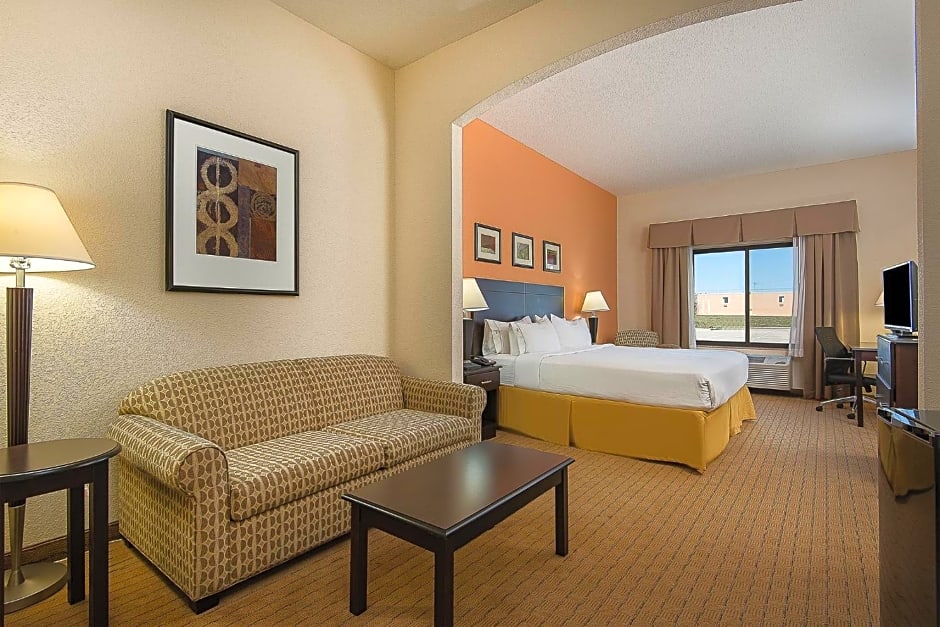 Holiday Inn Express and Suites Lafayette East By IHG