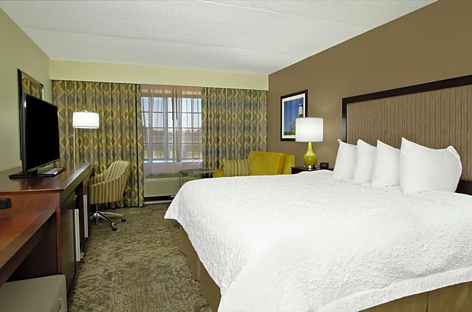 Hampton Inn By Hilton & Suites Rockville Centre, NY