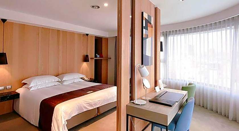 GOGO HOTEL City Hall