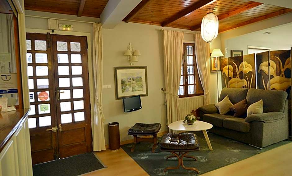 Hotel Tres Carabelas