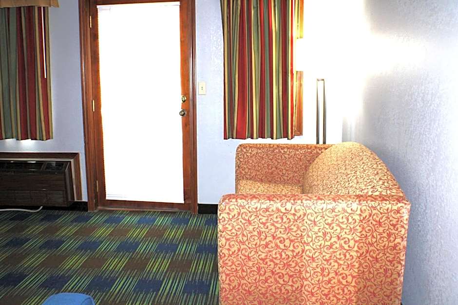 Quality Inn & Suites Bedford West
