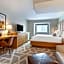 La Quinta Inn & Suites by Wyndham Tempe University / Phoenix