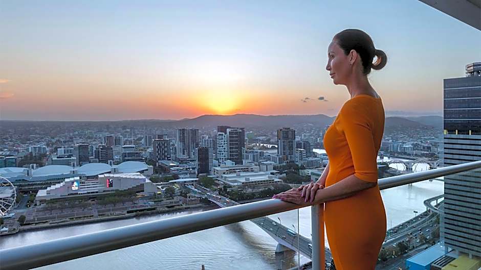 Oaks Brisbane Casino Tower Suites