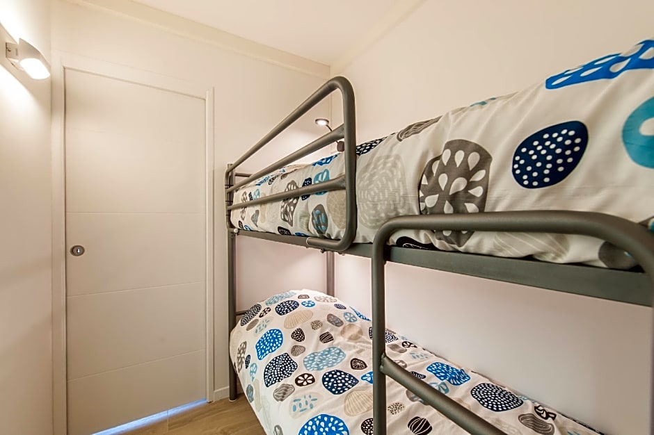 Studio neuf climatisé petite vue mer plage à pieds - Ted Home