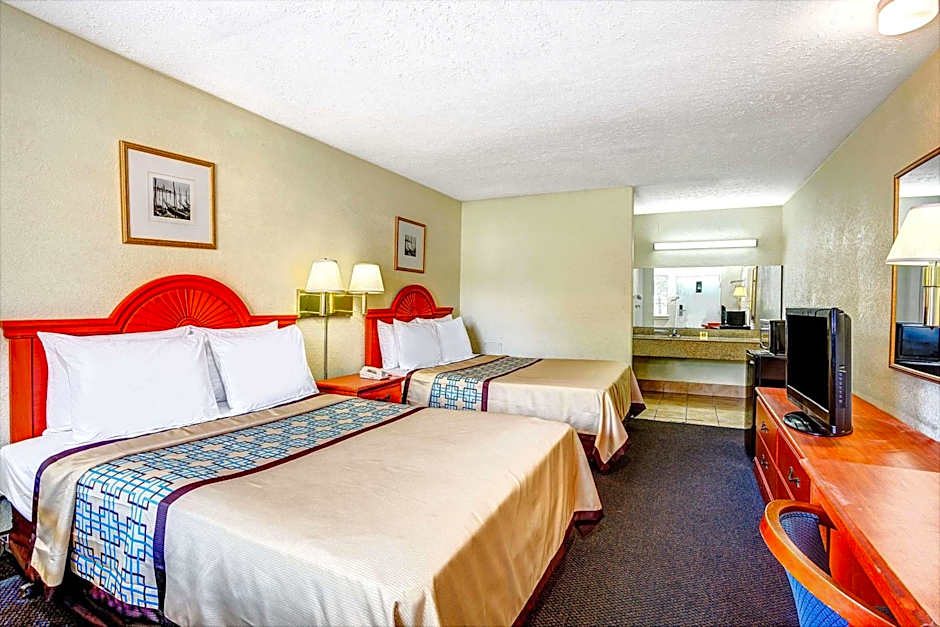 Days Inn by Wyndham Chesapeake