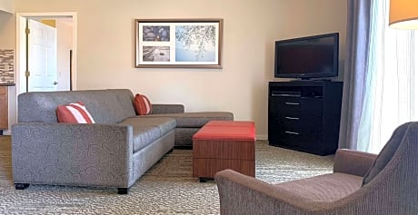 Suite 2 Queen Beds Accessible (Mobility Roll in Shower Two Bedrooms) NON-REFUNDABLE
