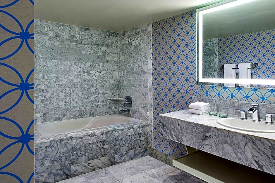 Hyatt Centric Delfina Santa Monica