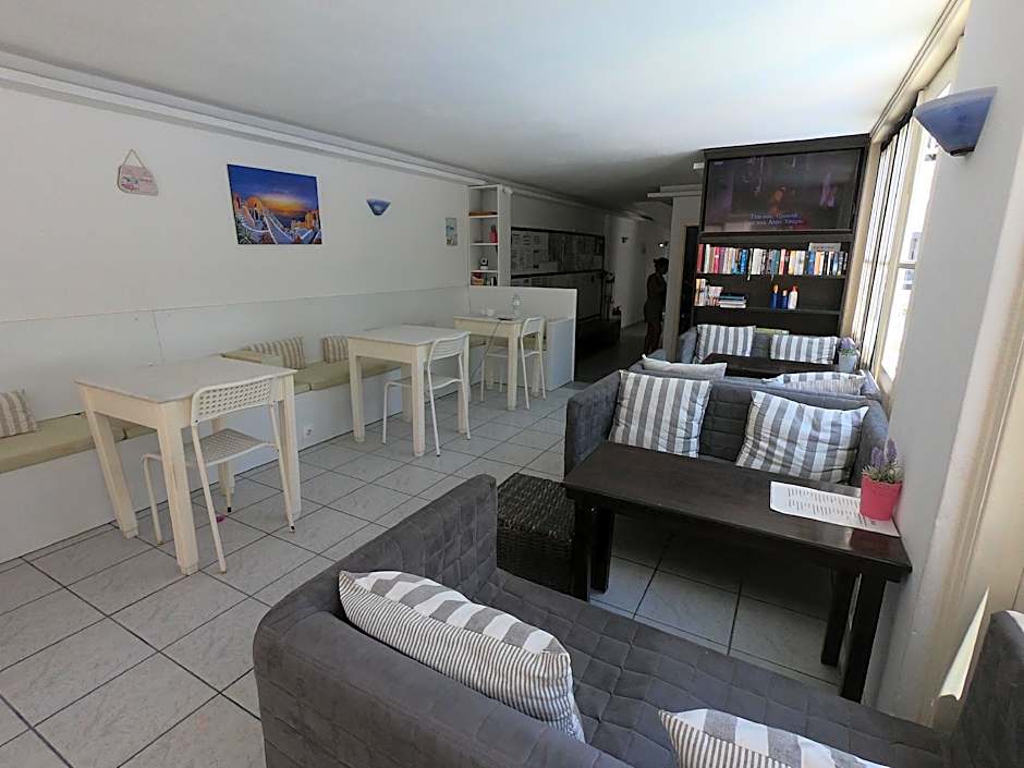 Anny Studios Perissa Beach