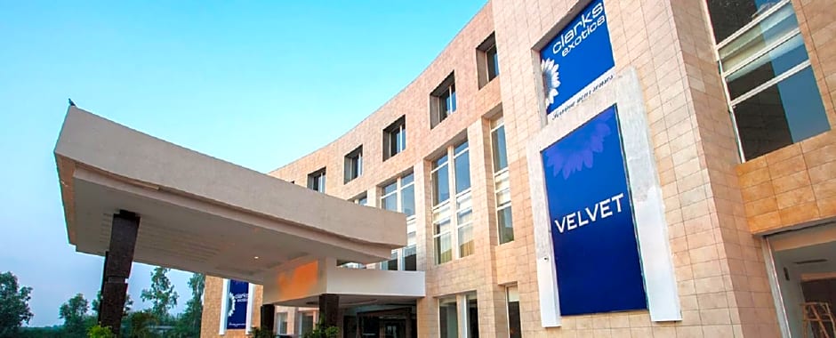 Velvet Clarks Exotica Zirakpur Hotel