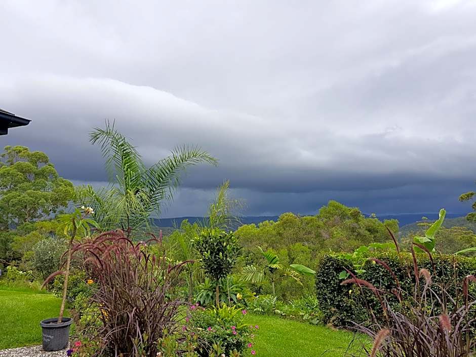 Mapleton Peaceful Provence BnB