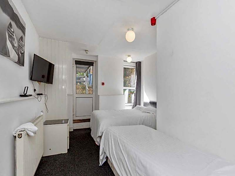 Amhurst Hotel
