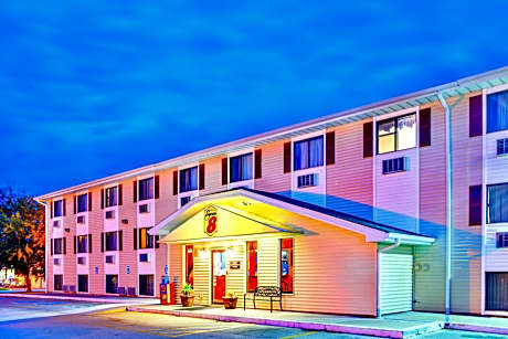 Super 8 by Wyndham Burlington