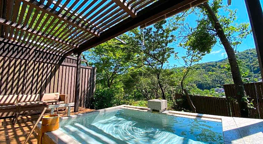 Yugawara Onsen Ashikari Ryokan