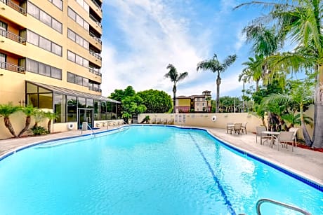 Embassy Suites by Hilton Anaheim-Orange