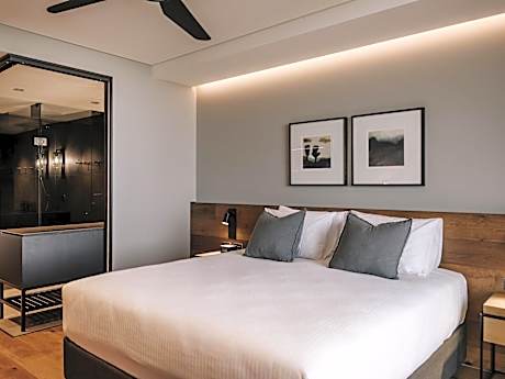 Studio with Garden View