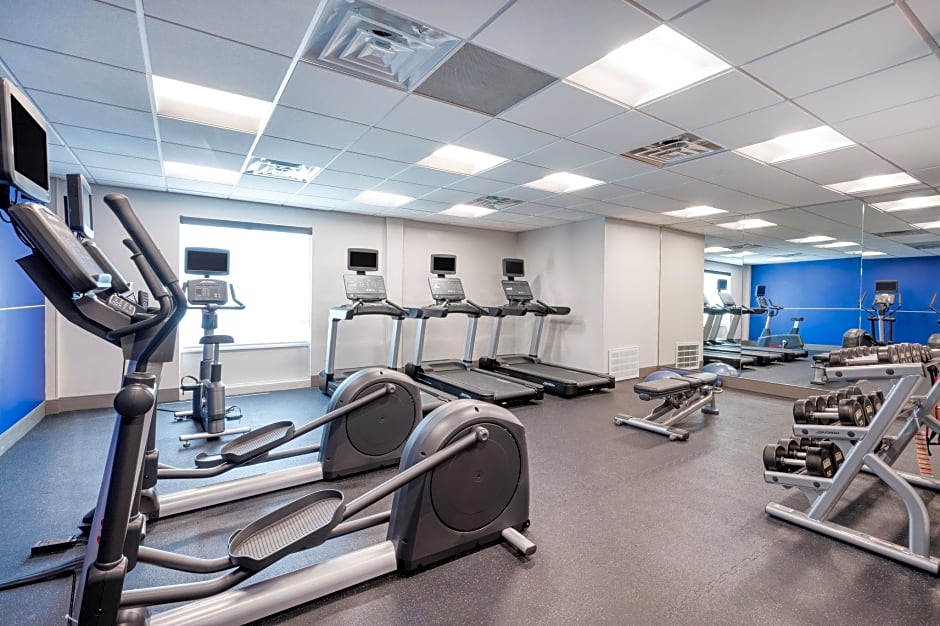 Holiday Inn Express Hotel & Suites Greenwood By IHG