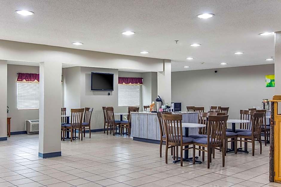 Quality Inn & Suites Grove City-Outlet Mall