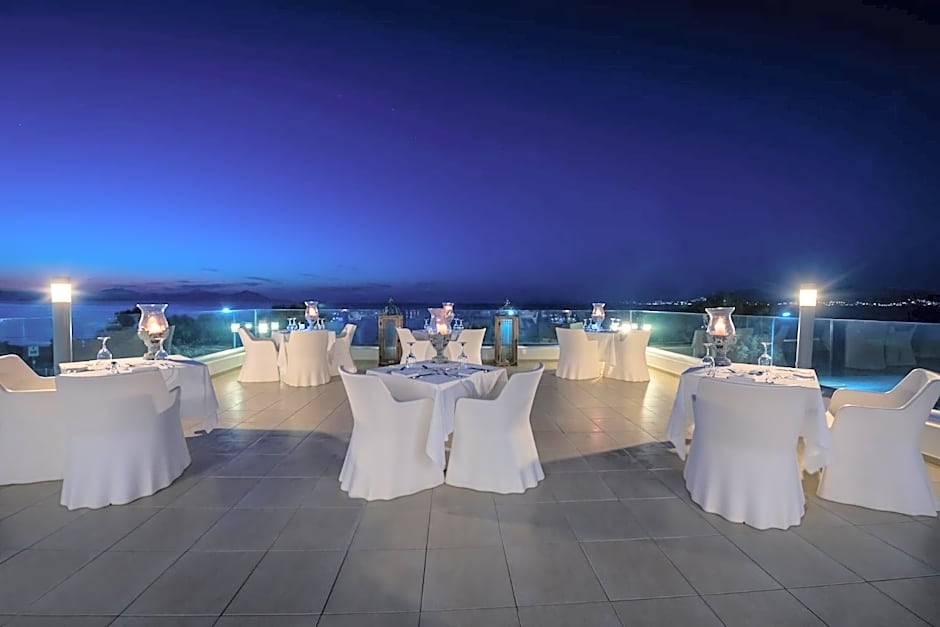Diamond Deluxe Hotel - Adults Only