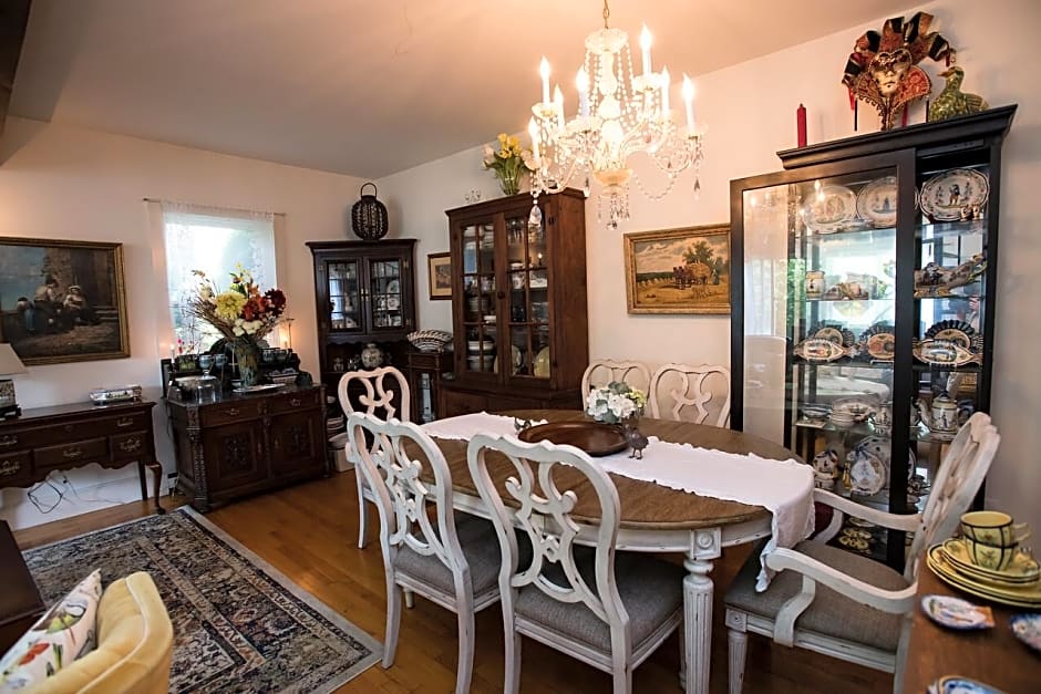 Gardenview Bed and Breakfast 