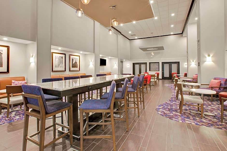 Hampton Inn By Hilton And Suites Flint Grand Blanc