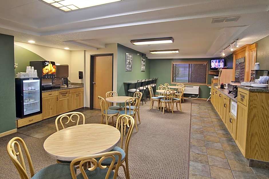 Boarders Inn & Suites by Cobblestone Hotels - Faribault