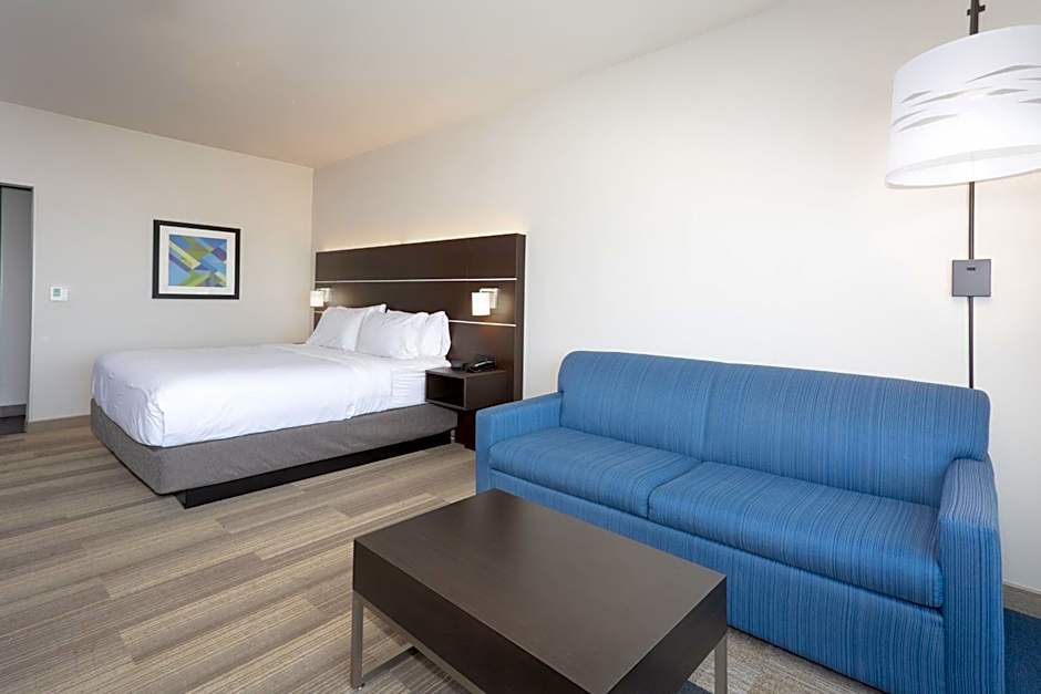 Holiday Inn Express And Suites Firestone Longmont By IHG