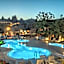 Holiday Cave Hotel