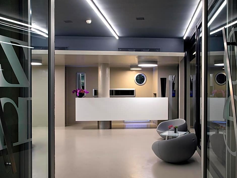 Zone Hotel