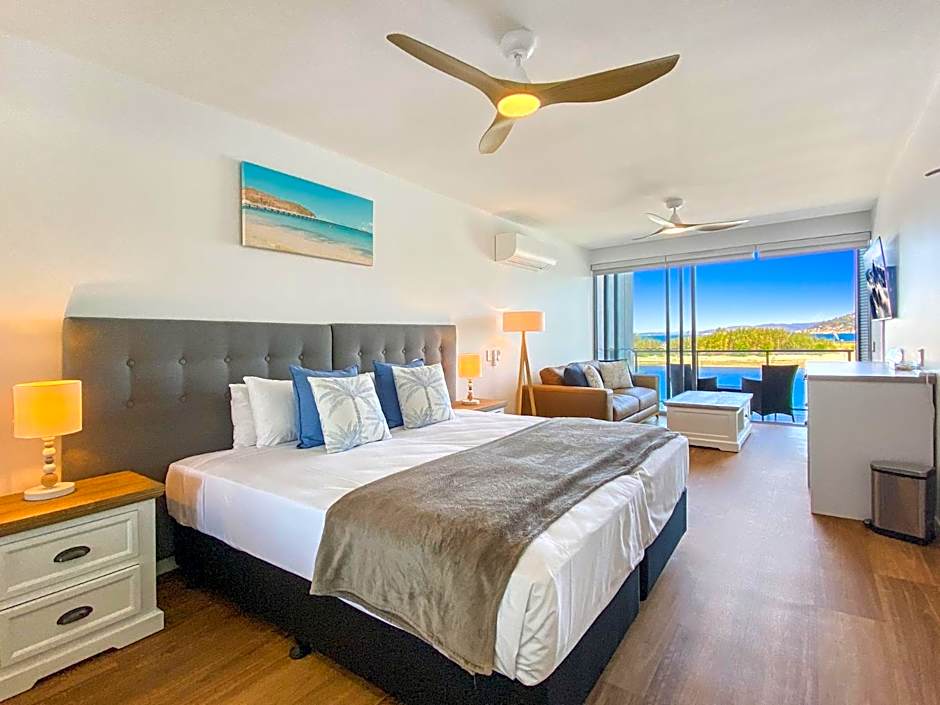 Blue on Blue Studio Room 1362