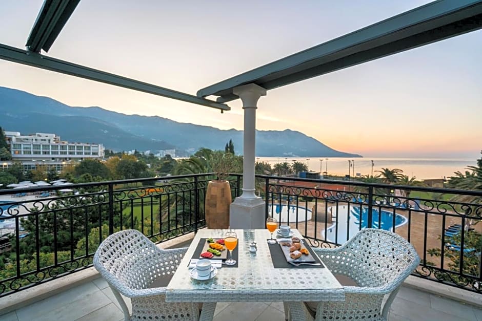 Iberostar Waves Bellevue