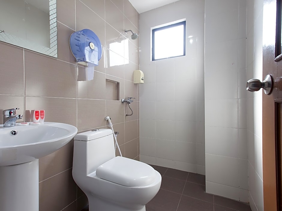 Super OYO 1163 Hotel Pulai