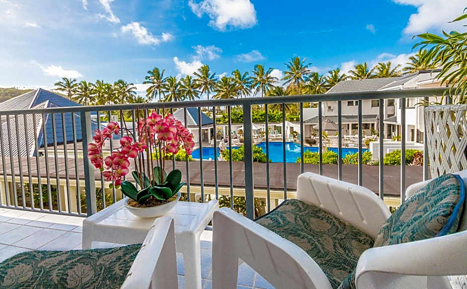 Muri Beach Club Hotel