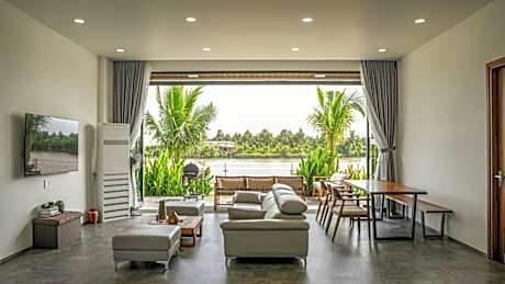 Villa có 40m Mặt Tiền Sông với khuôn viên 1000 m2