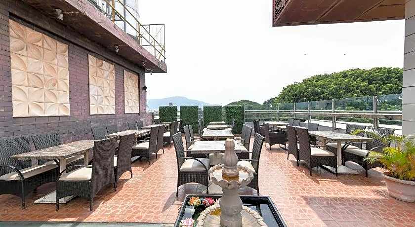 Hotel Roopa