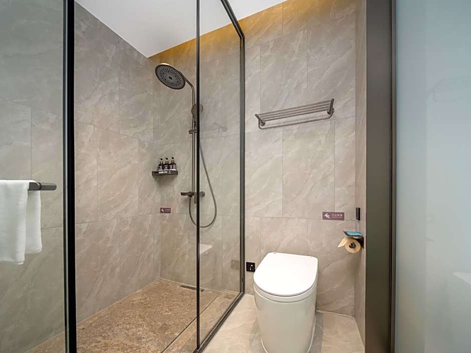 Days Inn by Wyndham Zhuhai Gongbei Port