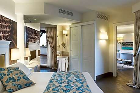 Premium Suite