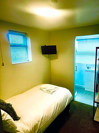 Small Single Room