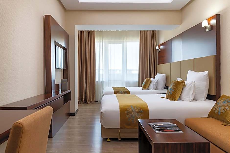 Grand Aiser Hotel