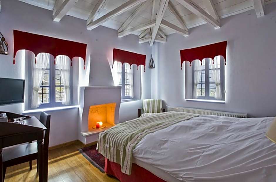Photo 1 of 7 of 1 Double Bed or 2 Beds