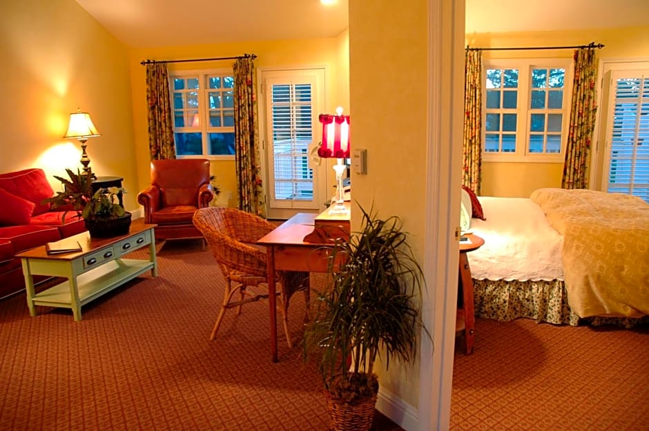 Cambria Pines Lodge