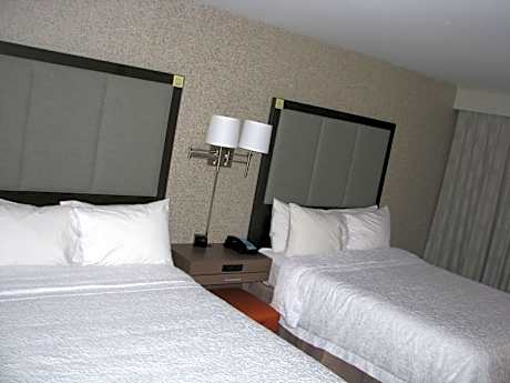 Room with Two Queen Beds - Non-Smoking