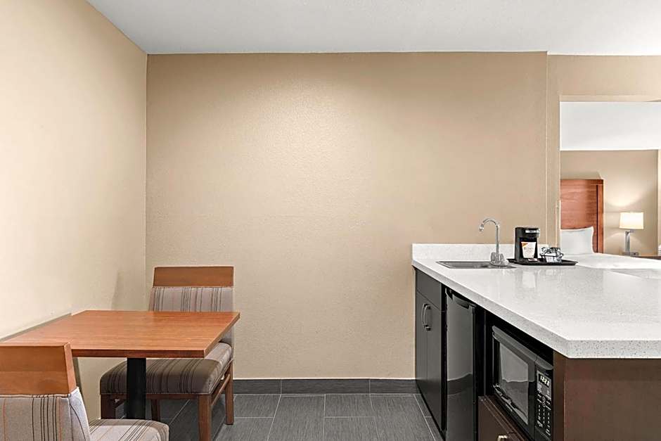 Comfort Inn And Suites West Beaverton