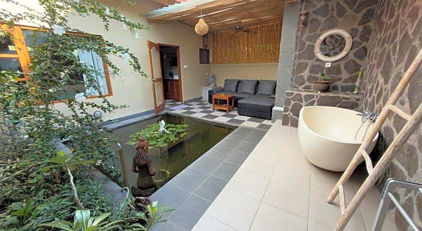 1000 Dream Bungalow & Restaurant
