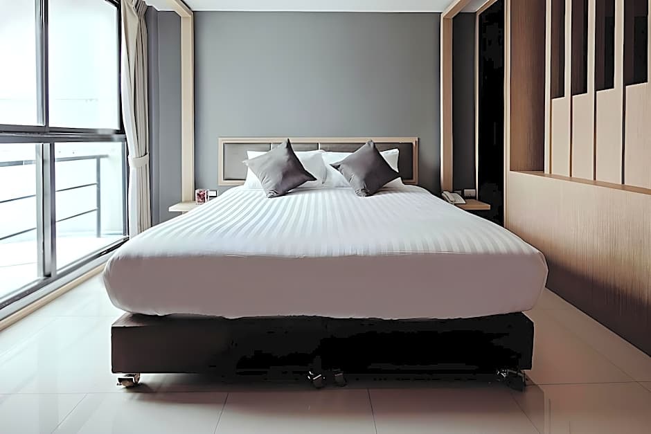 Three Sukhumvit Hotel