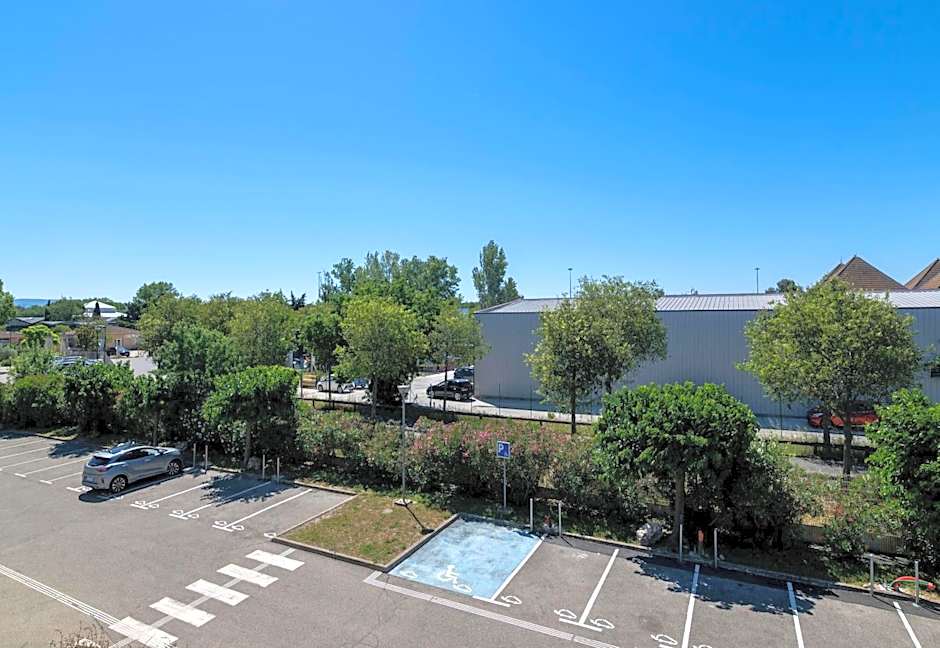 B&B HOTEL Avignon 1