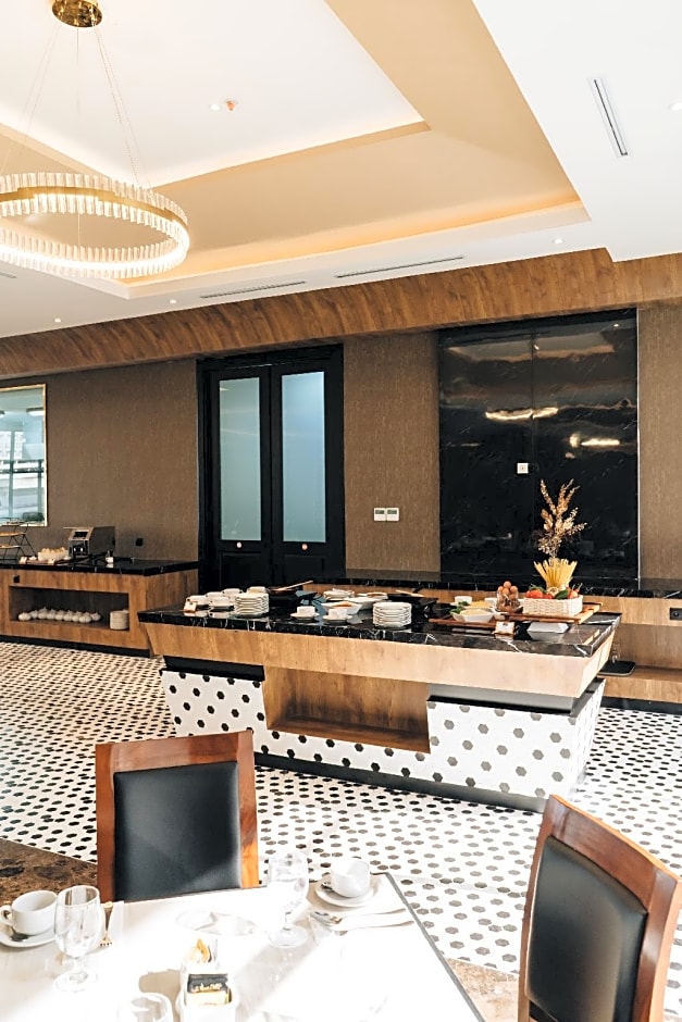 Grand Central Premier