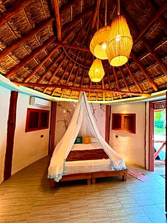 Deluxe Double Room (2 Adults + 1 Child)