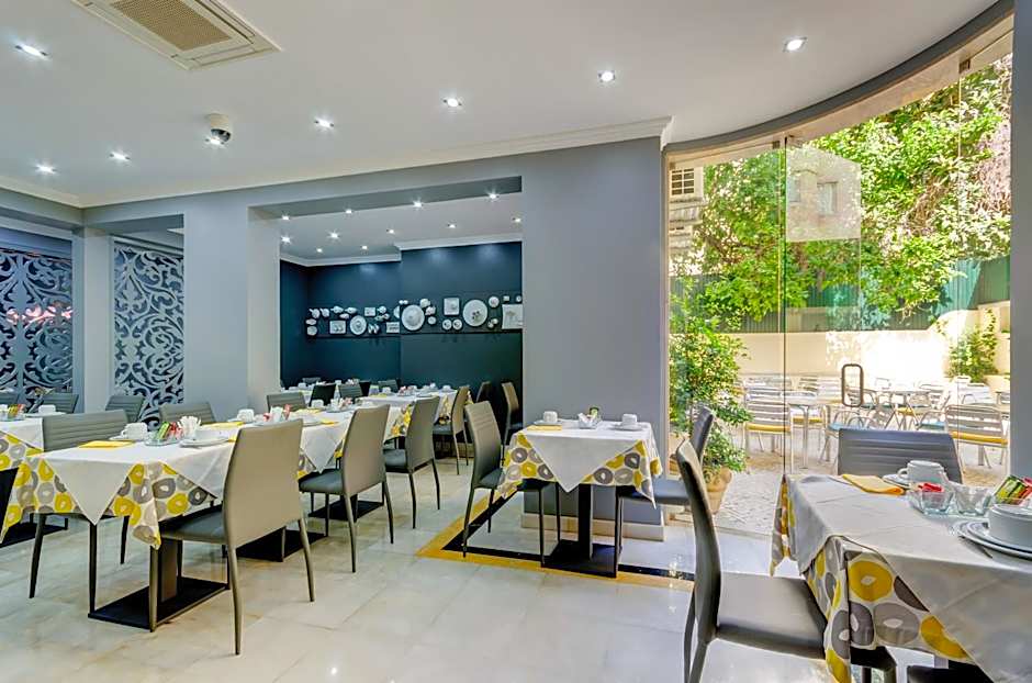 Avenida Park Residence