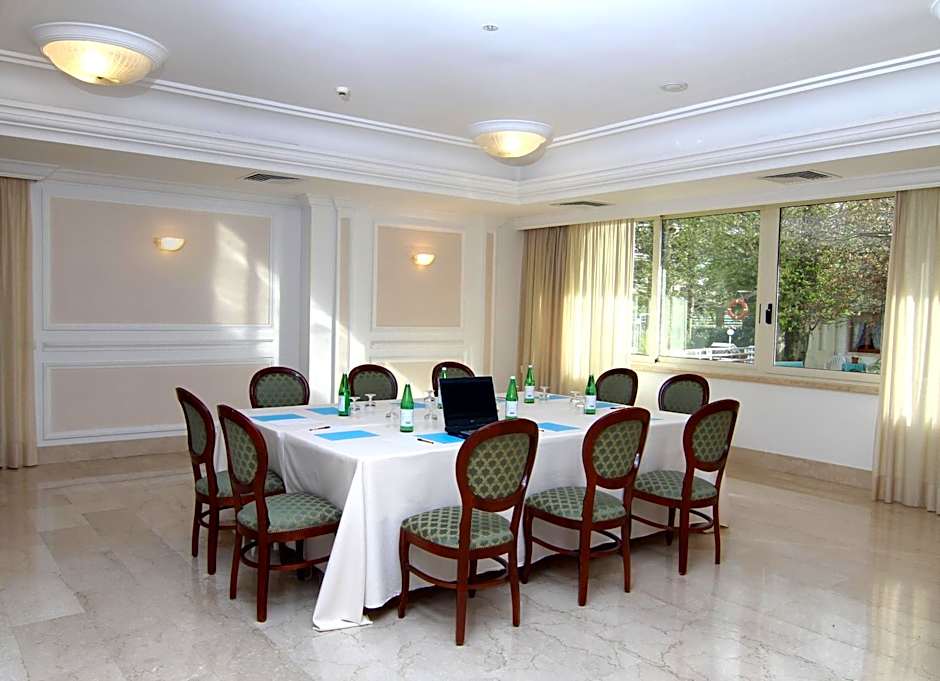 Mondial Park Hotel