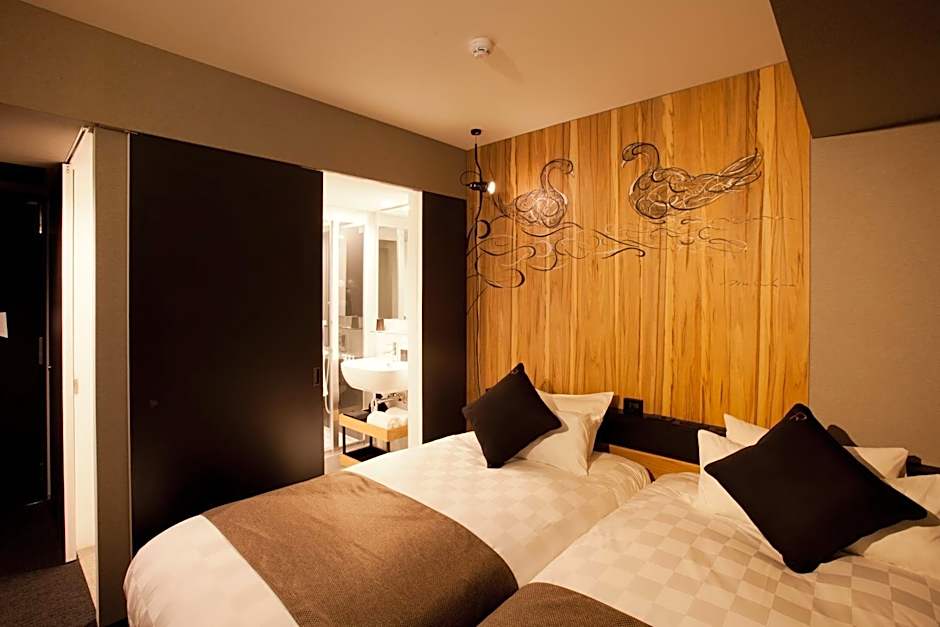 Photo 1 of 5 of Hollywood 2 Beds
